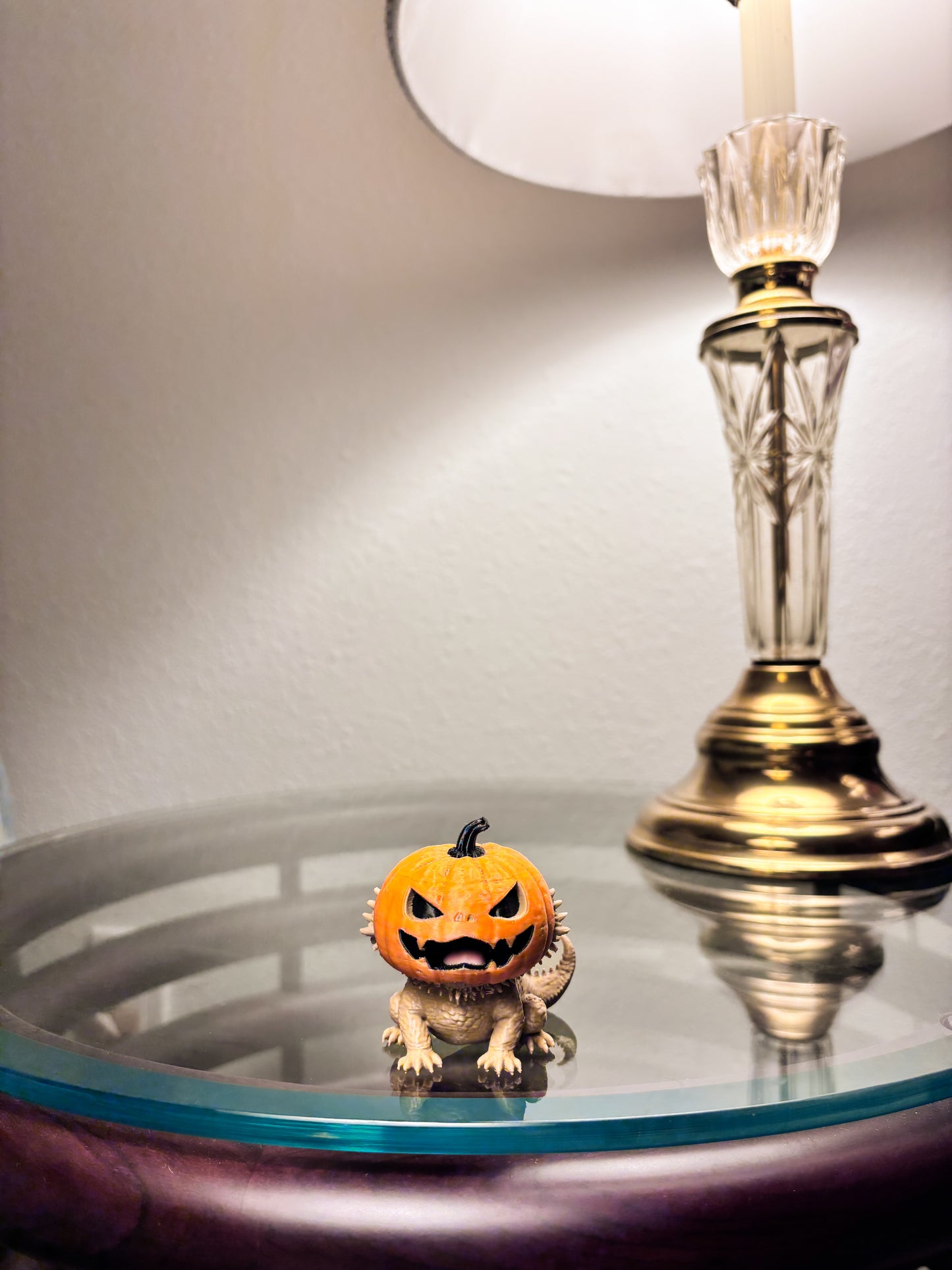 Jack-O-Lantern Bearded Dragon Figure