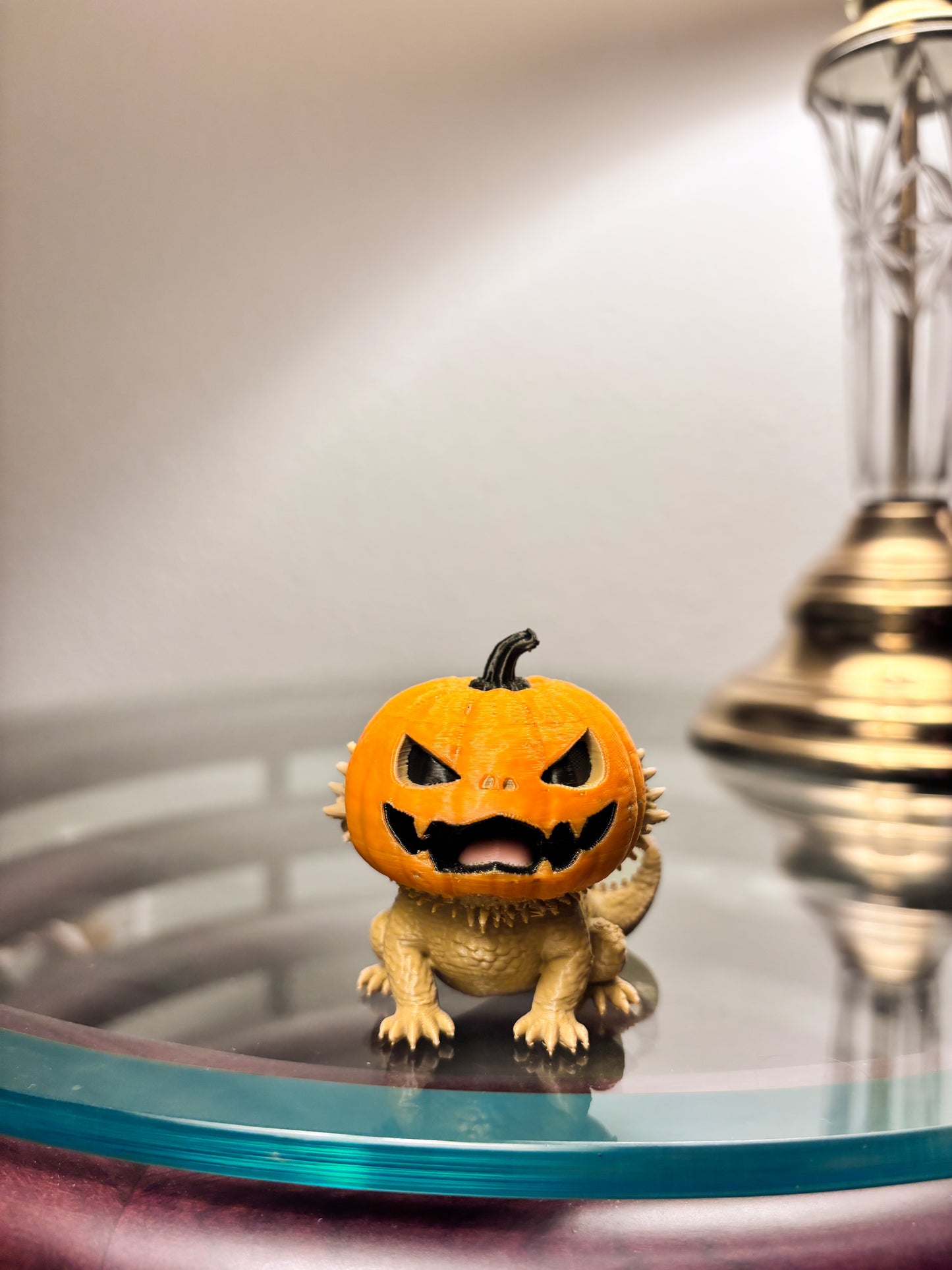 Jack-O-Lantern Bearded Dragon Figure